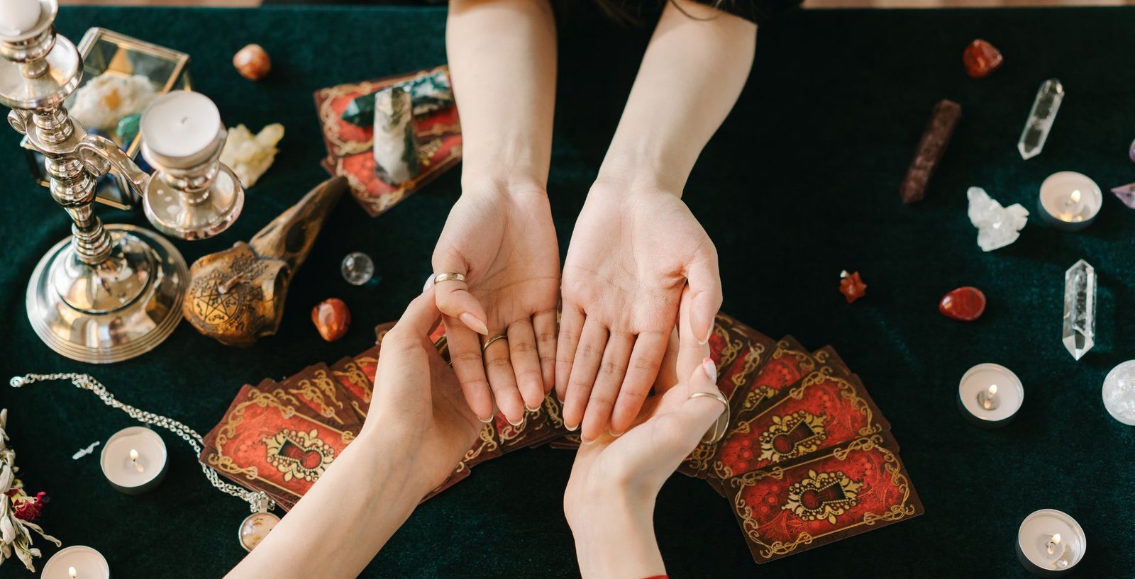 Psychic Reading in England by Astrologer Anji – Accurate spiritual guidance and life solutions